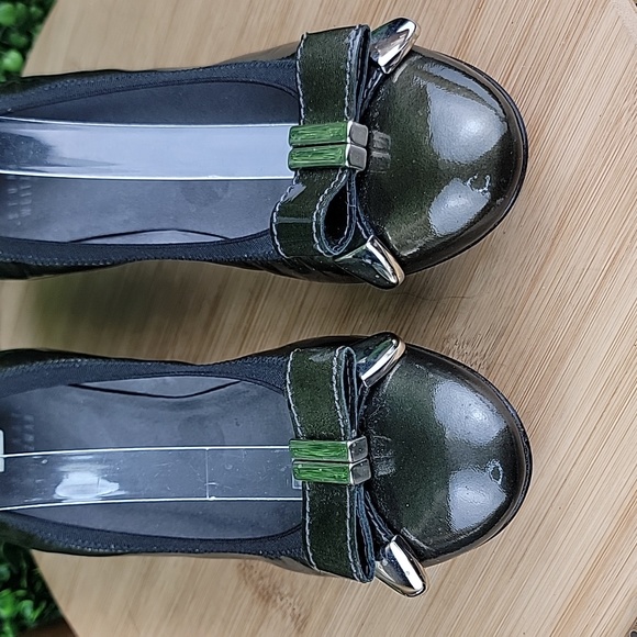 Stuart Weitzman Bowends Patent Leather RoundToe Wedge Heel Shoe Olive Green 8SS - Picture 7 of 14